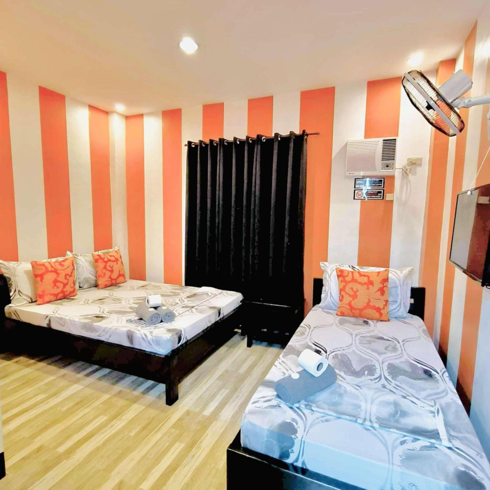 Dk'S Inn โกรอน ภายนอก รูปภาพ